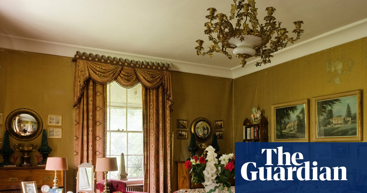 Share Your Experience of a Memorable European Getaway, Featuring the UK – Mirror Brief