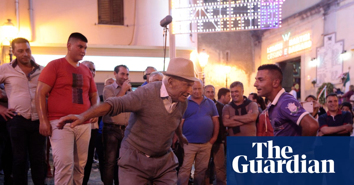 The Vibrant Song and Dance of Calabria’s New Generation – Mirror Brief